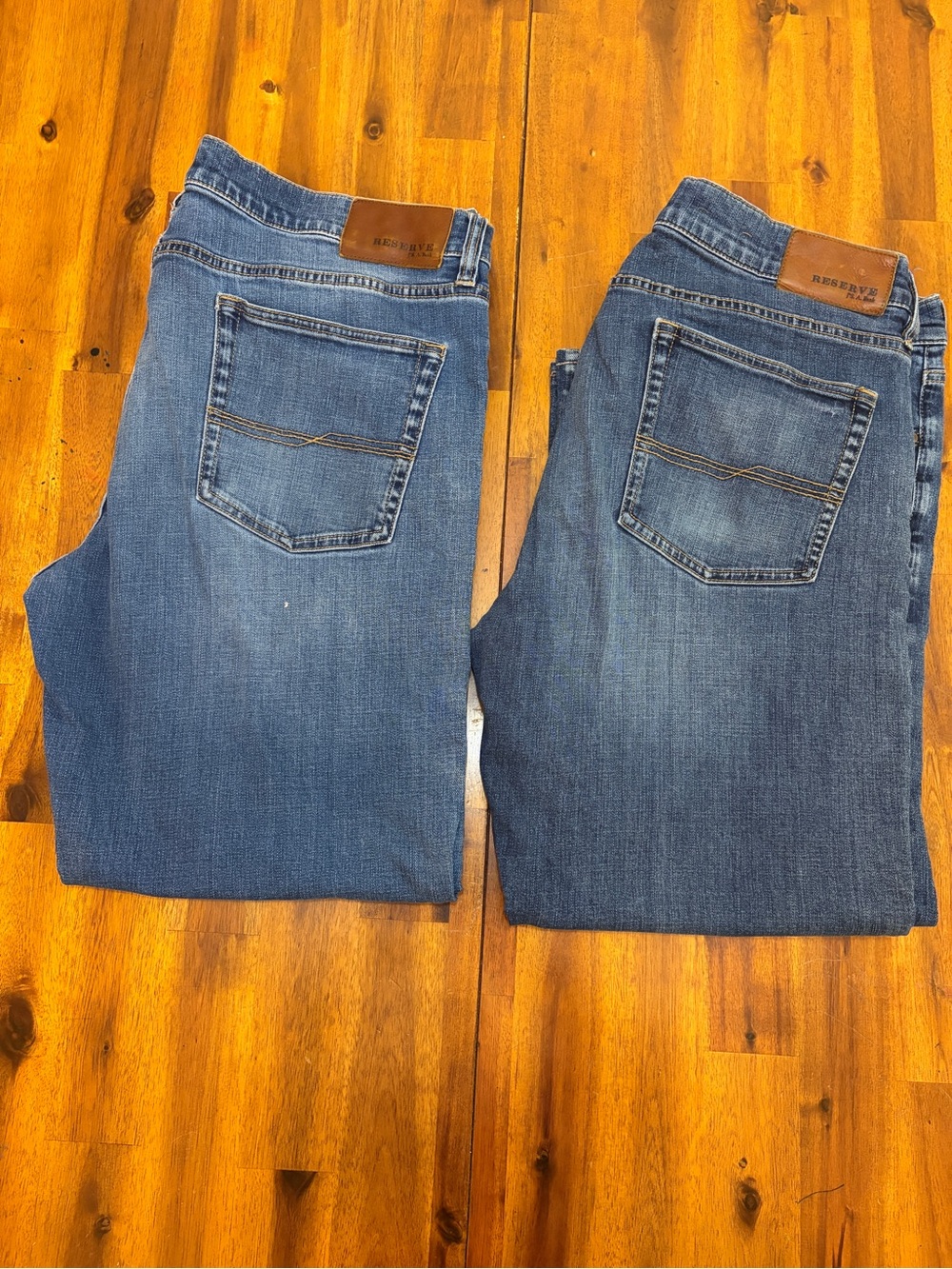 Jos a bank Reserved Brand Men’s Classic Blue Jeans